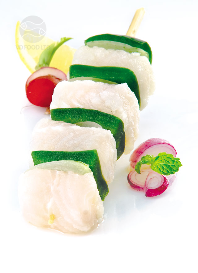 SKEWER OF PANGASIUS WITH GREEN PEPPER AND ONION